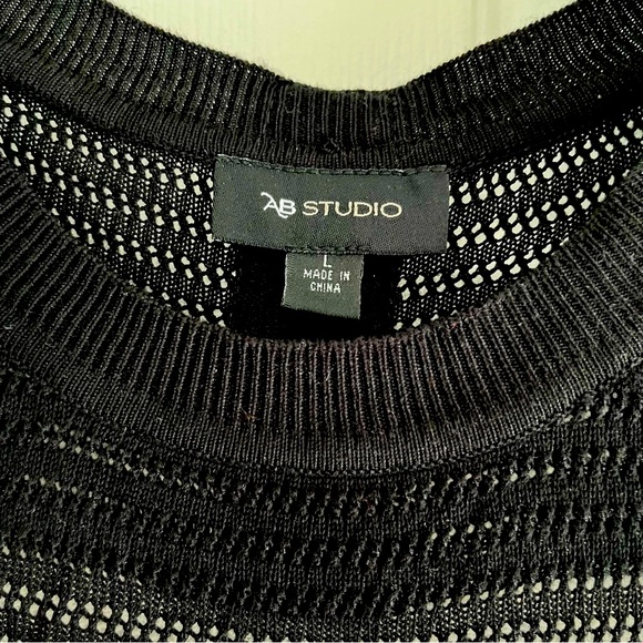 Black White Wide Stripe Loose Knit Sweater Buttons in Back AB Studio Size Large - Picture 8 of 10